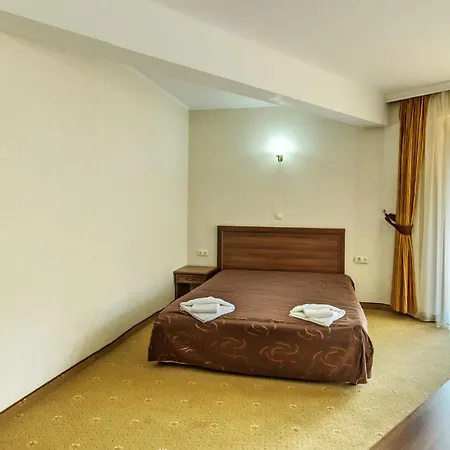 магнолия, Magnoliya 3* Panicziszte