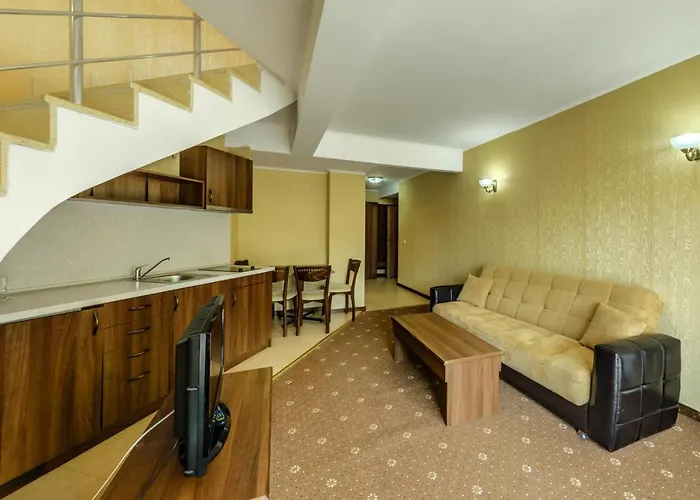 магнолия, Magnoliya Hotel